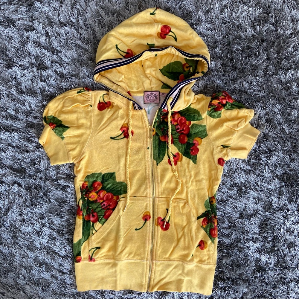 Juicy Couture Ladies Short Sleeve Zip Up Hoodie
